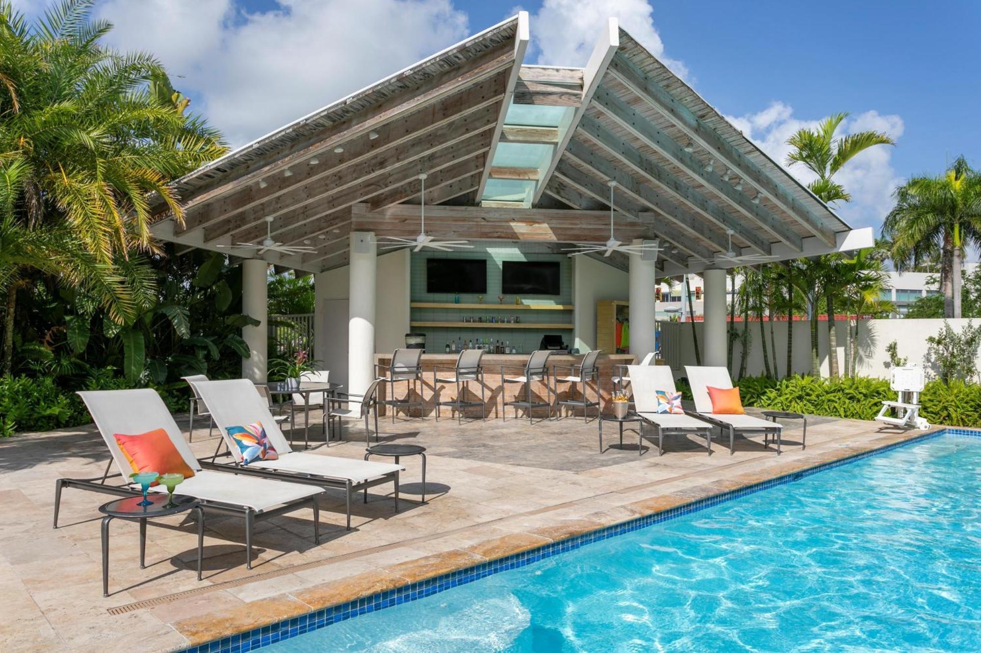 Hyatt Place San Juan Buitenkant foto